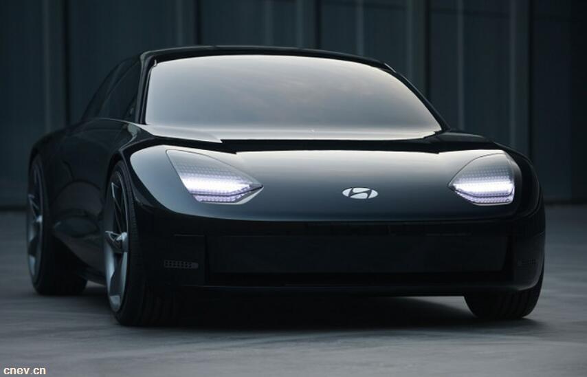 2022年全球电动汽车市场份额首次增至10%