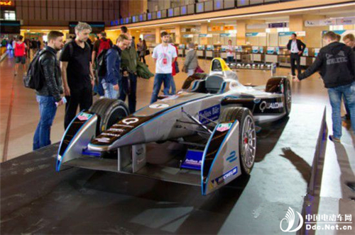 国际电动方程式赛车引领电动车发展潮流