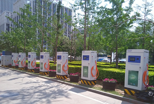 桂林将在市区选4个点试点建设新能源汽车充电设施